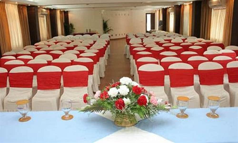Alor Holiday Resort Calangute Extérieur photo