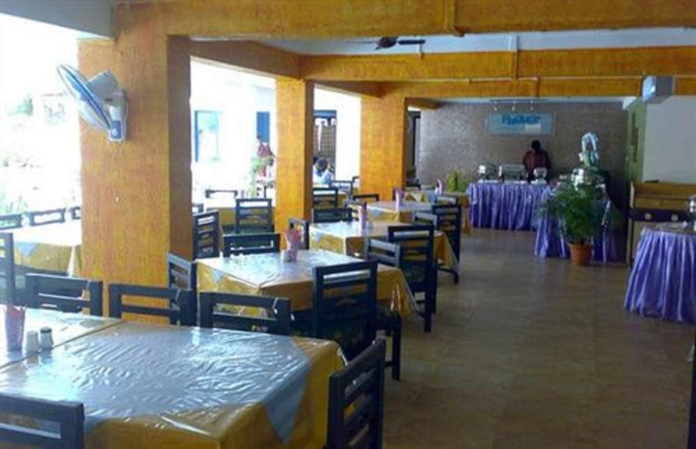 Alor Holiday Resort Calangute Extérieur photo